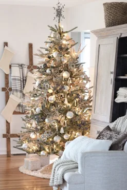 Balsam Hill Antiqued Snowflake Christmas Tree Topper Hot